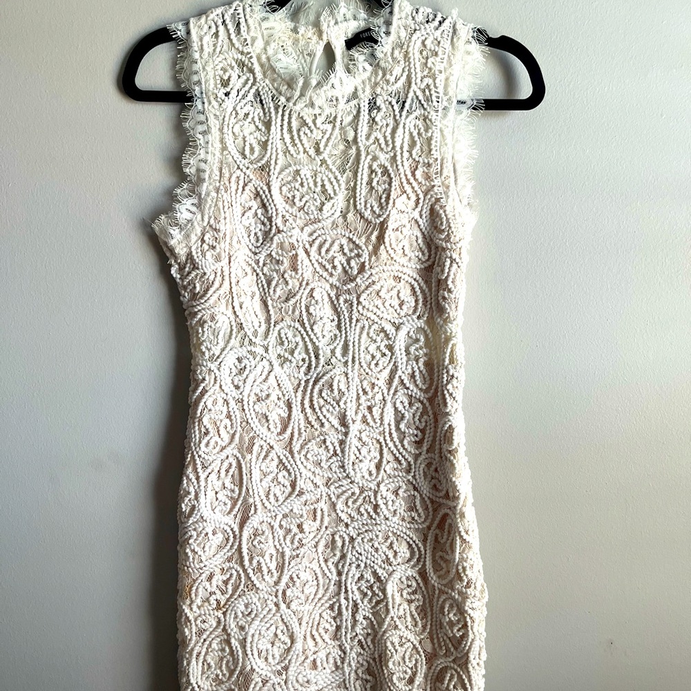Forever 21 White LACE Dress W/ NUDE Lining Size Small-super cute!!
